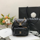  women's handbag, compact design, view 3