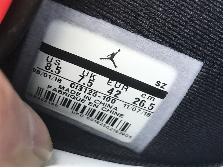 Nike fresh white-and-black luxury sneakers view 15 breathable knit upper