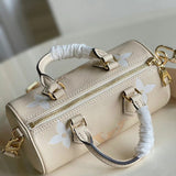Handle and strap detail of sleek elevated women's handbag – women's statement bag