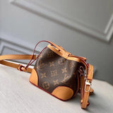 Front view of polished modern women's handbag – women's everyday handbag