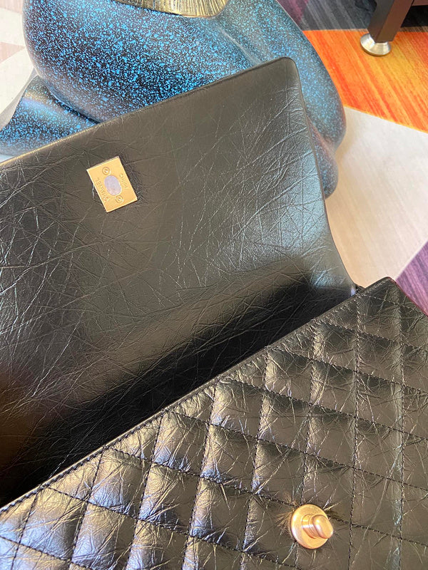  spacious purse view 3