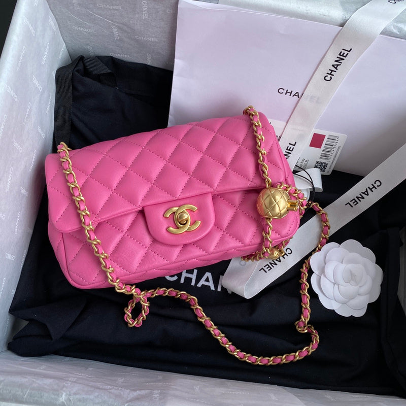 Zivas Charm Effortless Sophistication Fashion Handbag (Signature Shape & Finish) – Close-Up Detail