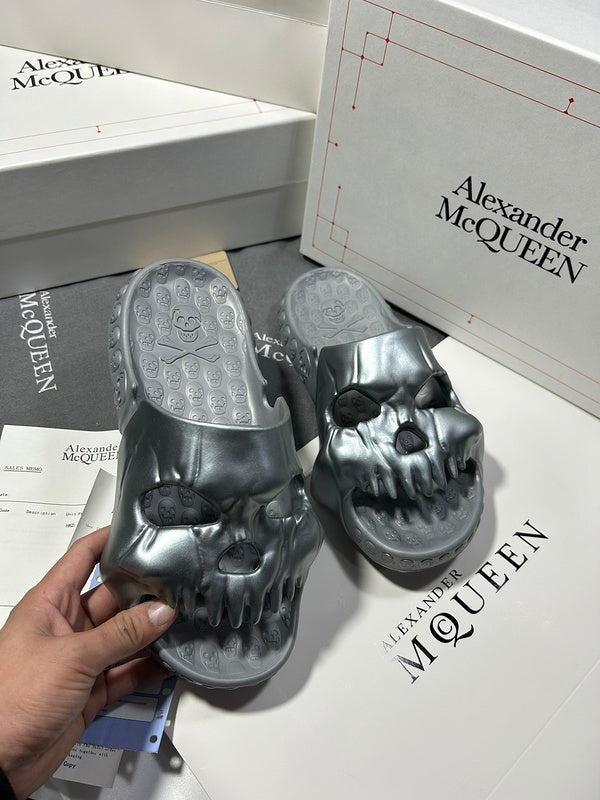 Alexander McQueen Chocolate Brown Bow-Detail Flats - Close-Up Texture View