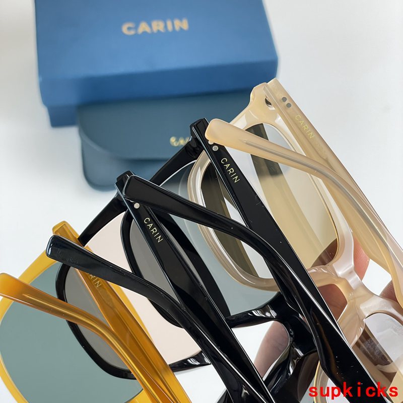 Side view of Louis Vuitton unisex sunglasses