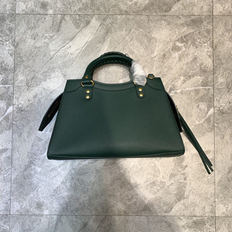 Contemporary Faux Leather Handbag - Everyday Elegance | Women's Premium Handbag #627 - hardware and detail close-up (image 5) of designer-inspired handbag