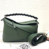 Ziva's Charm handbag – close-up view (29cm*19cm*12cm)