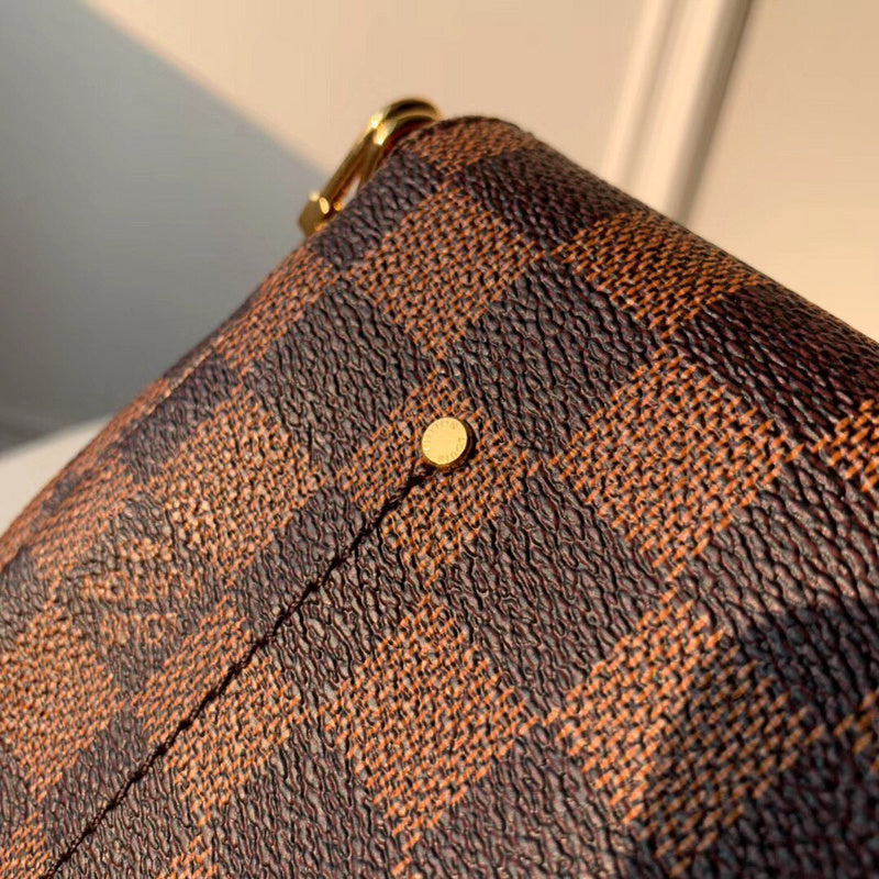 Back view of modern polished women's handbag – women's luxury handbag