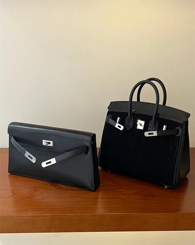  effortless structured bag detail view showing craftsmanship