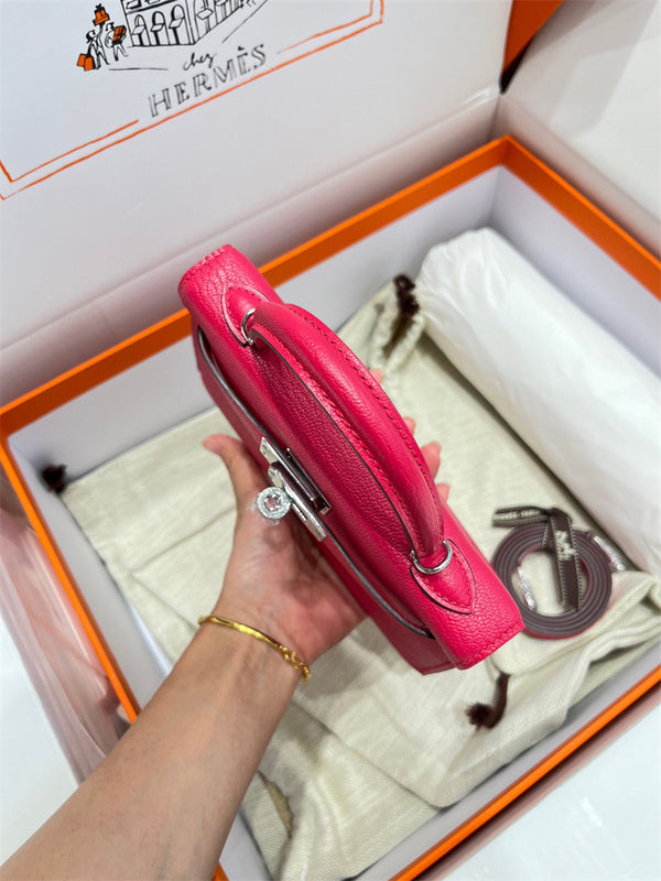  shopper bag interior and compartment view