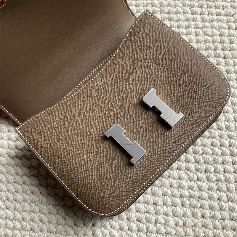 Interior view of poised premium bag