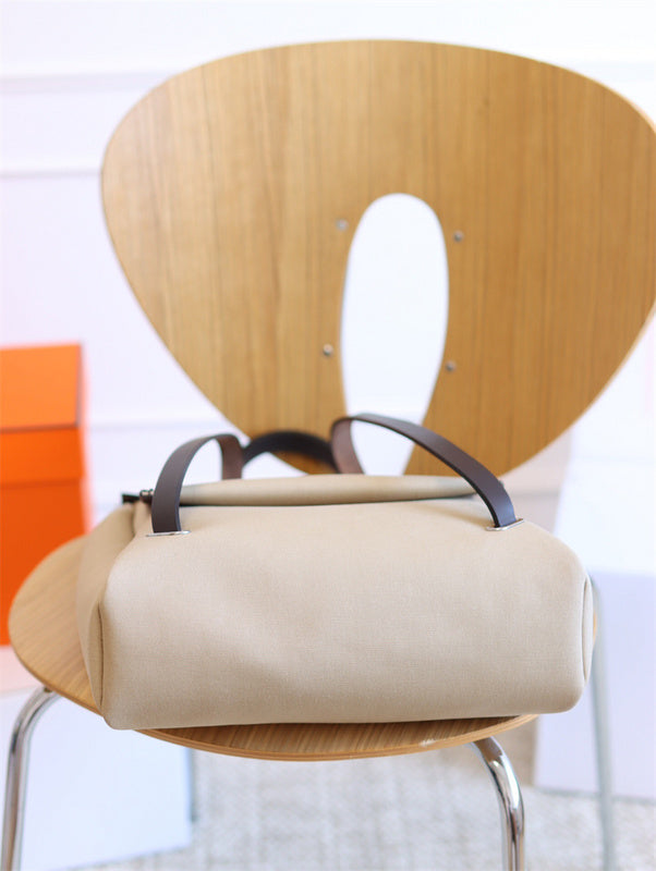  Classic crossbody bag front view 31