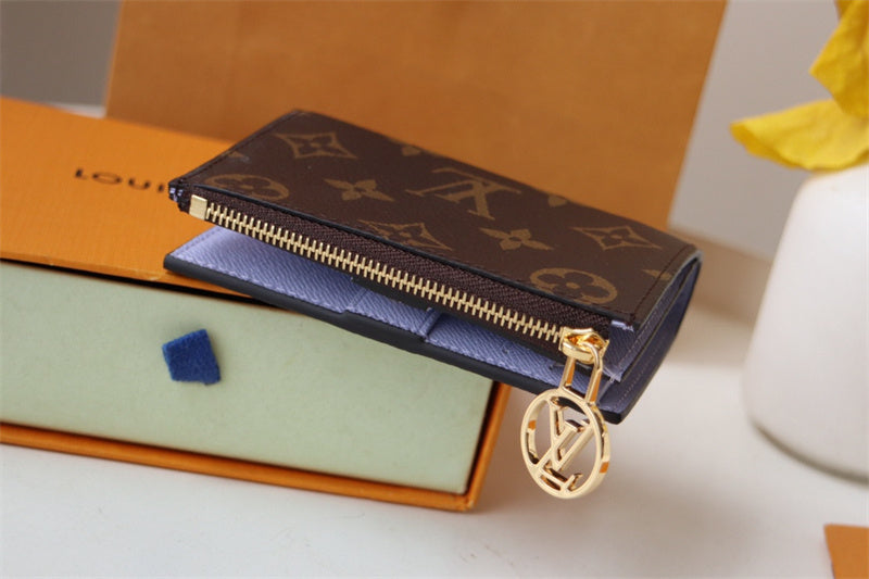  shoulder bag interior and compartment view