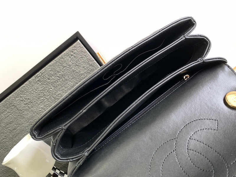  women's handbag, versatile design, view 4