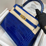  Minimalist everyday bag front view 7