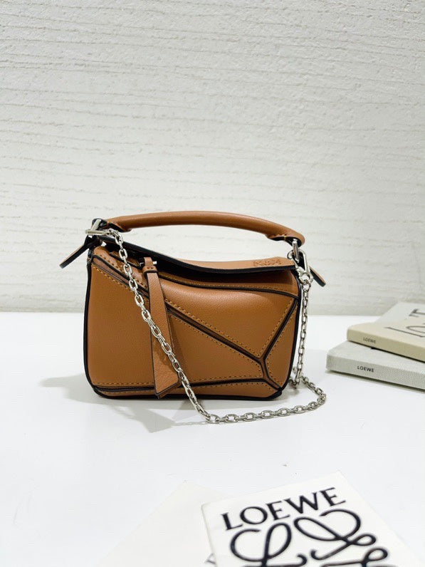 Ziva's Charm handbag – lifestyle view (13.5cm*5.5cm*8.5cm)