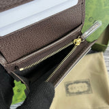 Close-up detail of structured chic women's handbag – women's premium purse