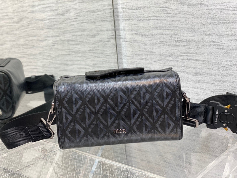 Close-up detail of structured sleek women's handbag – women's luxury accessory