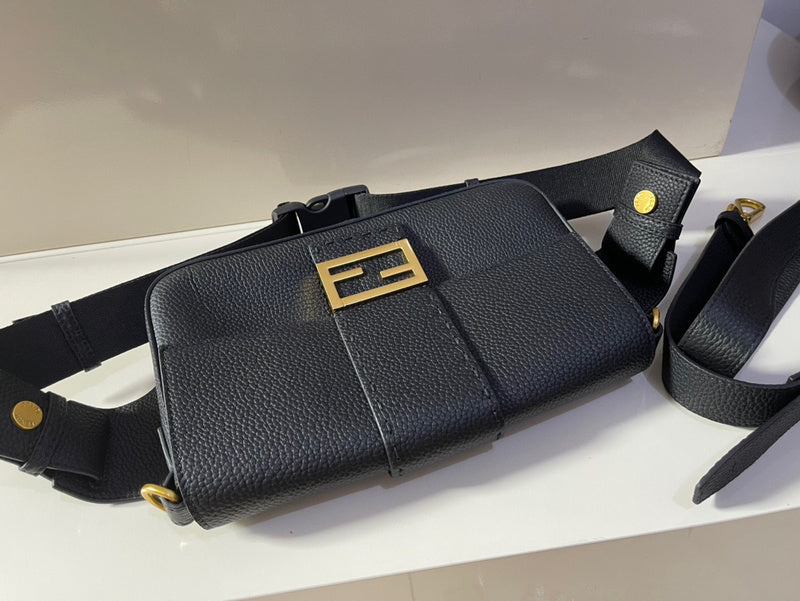 Ziva's Charm handbag – full view (28cm*18cm*7cm)