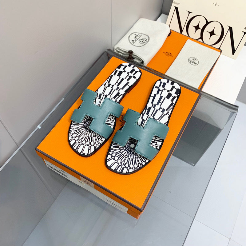 Hermes sandals Style 193 - back heel detail