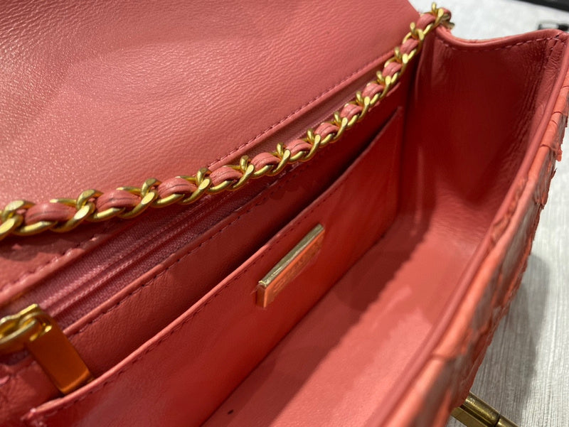  women's handbag, mid design, view 2