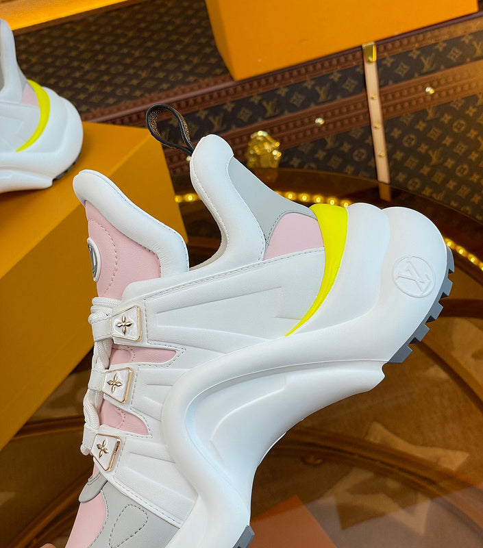 Louis Vuitton shoes Style 337 - back heel detail