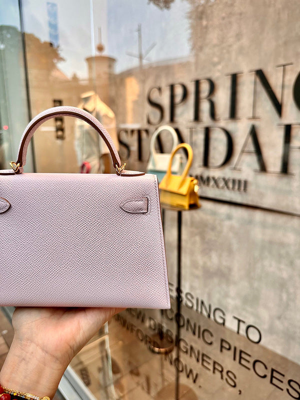 Interior view of sculpted premium bag
