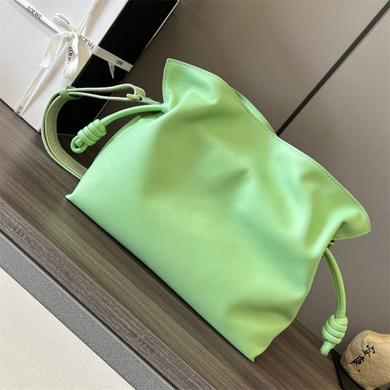 Ziva's Charm handbag – product shot (30cm*24.5cm*10.5cm)