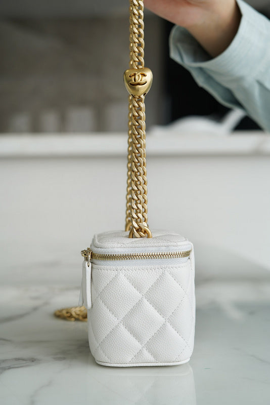  women's handbag, compact design, view 4