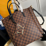 Close-up detail of everyday-luxe premium women's handbag – women's statement bag