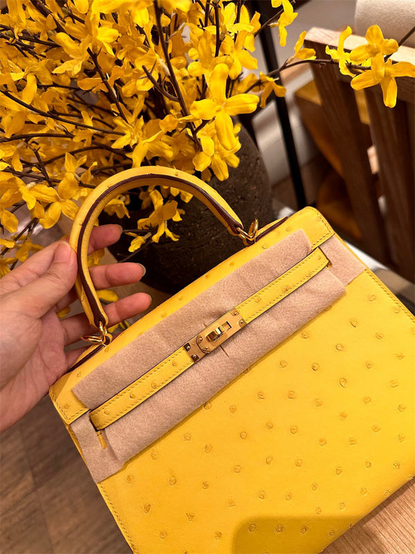  polished tote bag styled with outfit 12