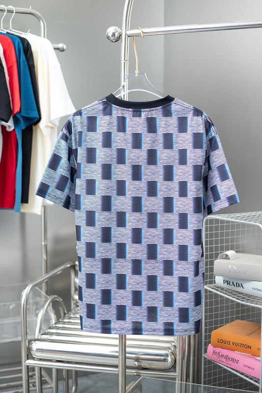Side profile of Louis Vuitton cotton t-shirt with relaxed-fit cut