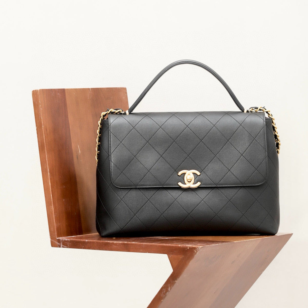 Chanel 25S Large Bag – luxury designer bag at Bellvora