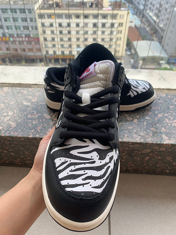 Nike Men's & Women's Premium Athletic Sneakers — Style 199 interior view