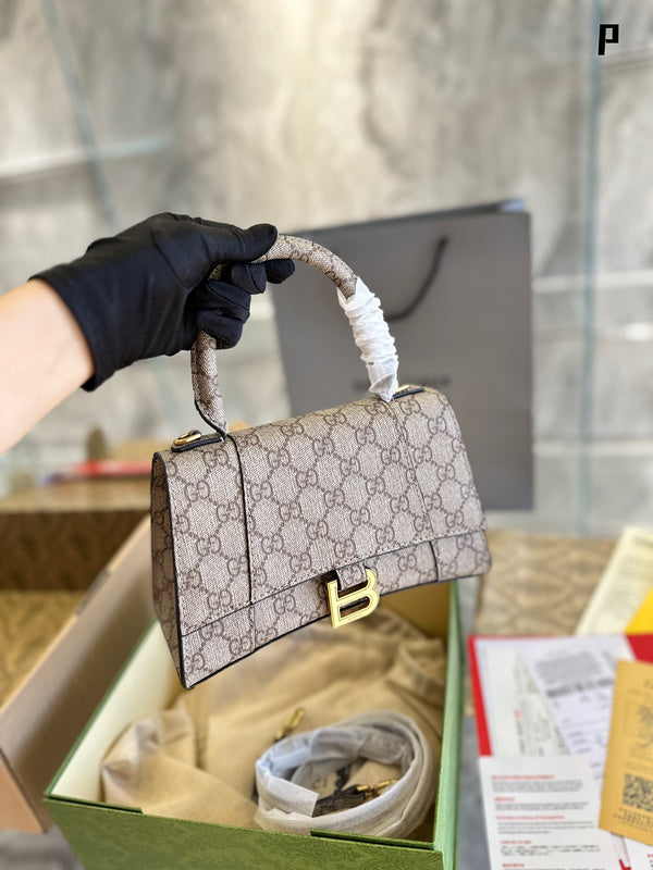 Ziva's Charm handbag – carry view (one versatile size)