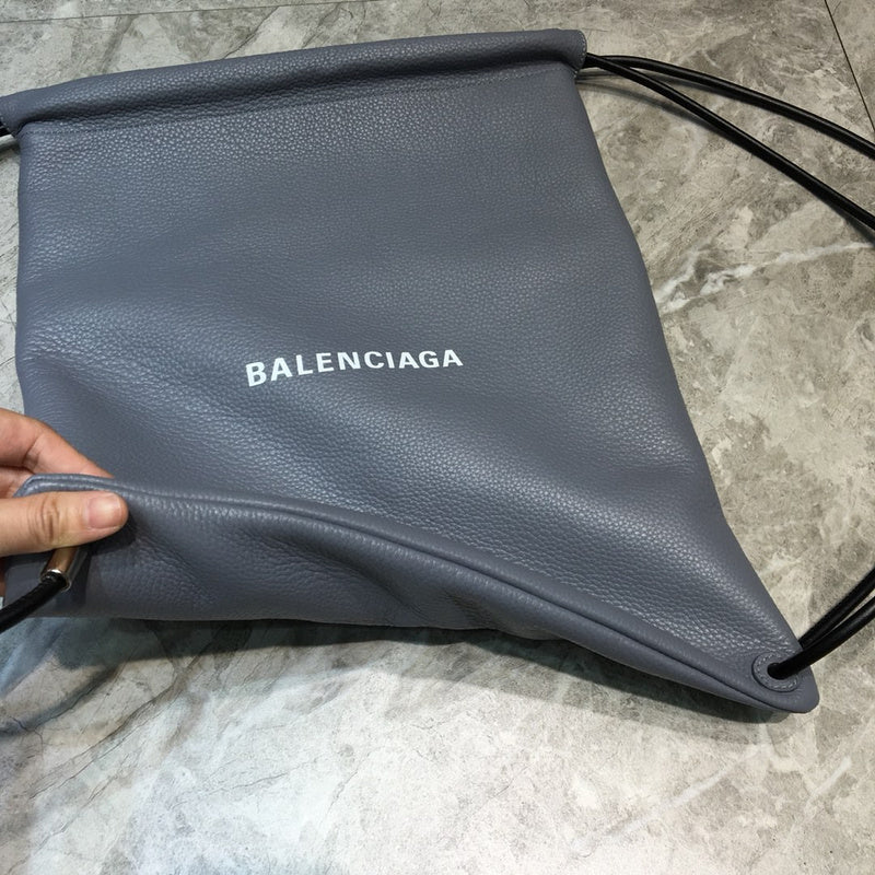 Chic Faux Leather Handbag - Premium Craftsmanship Detailing | Women's Everyday Carry Handbag #661 - back view (image 4) of designer-inspired handbag