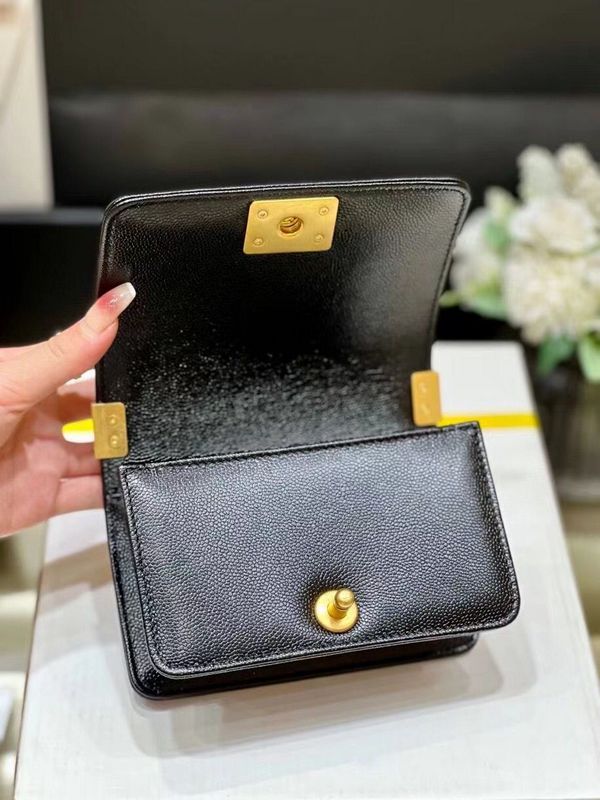 Zivas Charm Timeless Appeal Designer Handbag (Refined Practical Design) – Styled Look