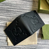 Handle and strap detail of signature everyday-luxe women's handbag – women's designer-style accessory