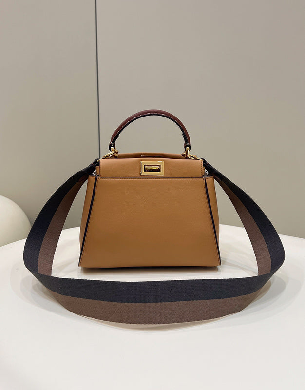 Ziva's Charm handbag – product shot (23cm*7cm*19cm)