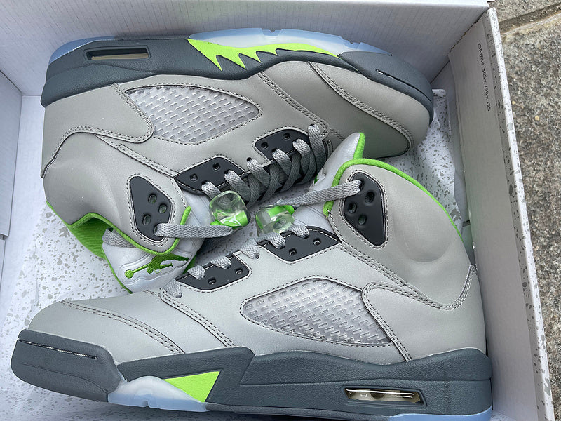 Nike Men's & Women's Designer Lifestyle Shoes — Style 248 close-up view