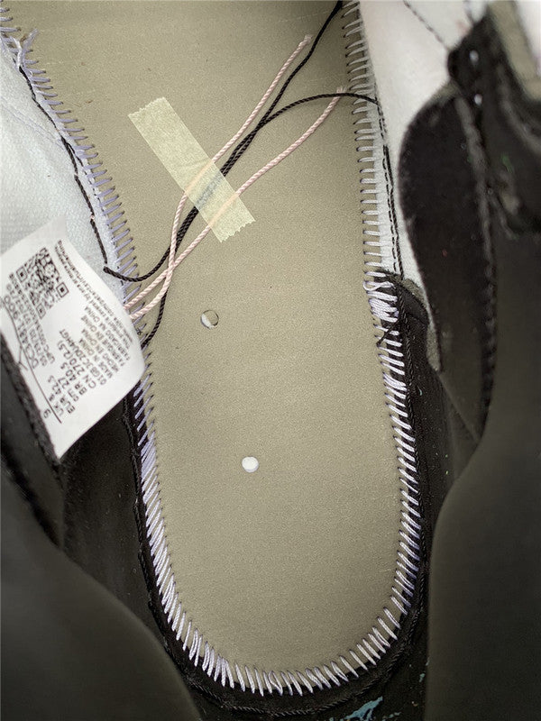 Nike Men's & Women's Premium Low-Top Trainers — Style 037 interior view