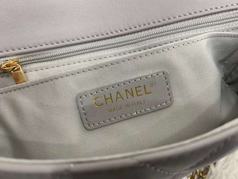 Zivas Charm Timeless Appeal Everyday Handbag (Designer-Inspired Craftsmanship) – Close-Up Detail