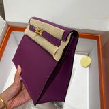  satchel close-up of hardware and finish