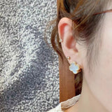 Side view of Van Cleef & Arpels unisex jewelry piece