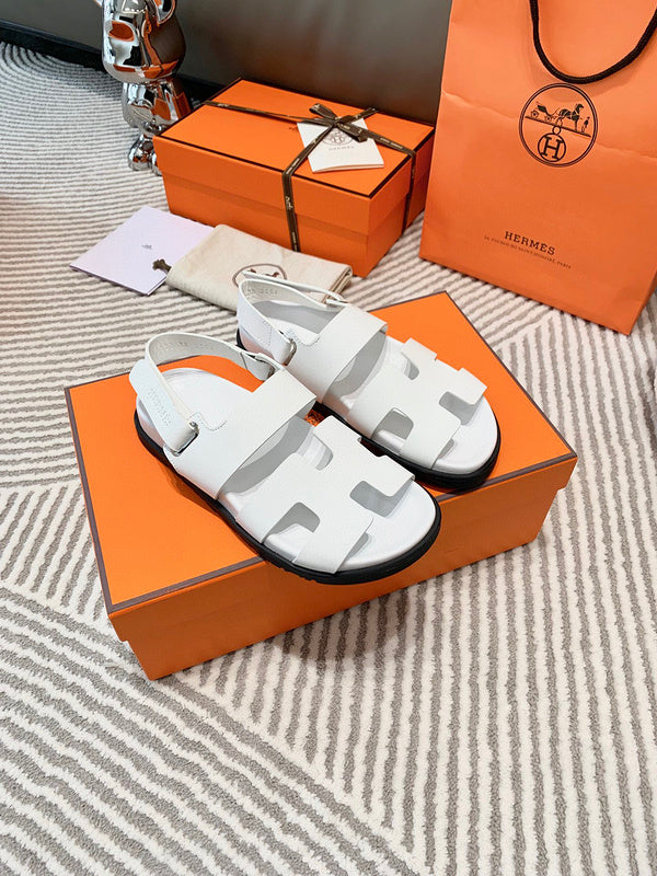 Hermes sandals Style 213 - sole and craftsmanship detail