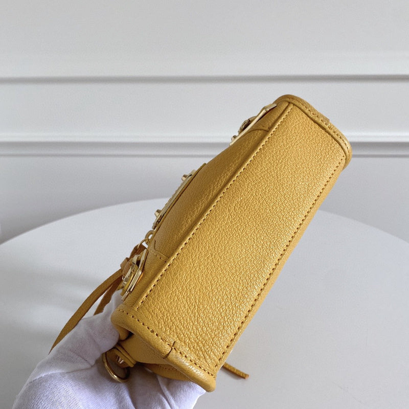 Zivas Charm Timeless Appeal Statement Handbag (Statement-Ready Design) – Interior View