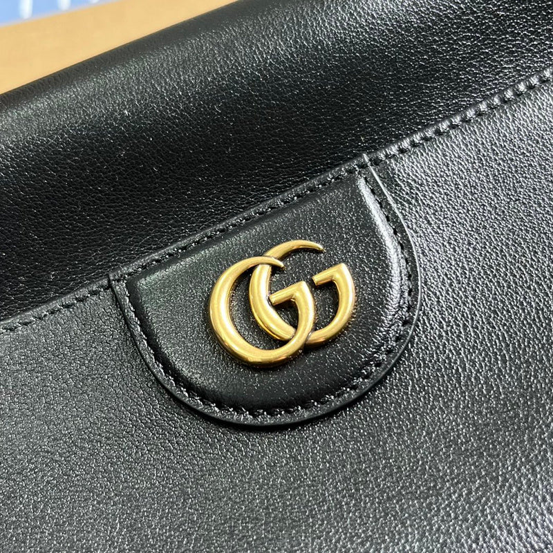 Styled lifestyle shot of everyday-luxe classic women's handbag – women's premium purse