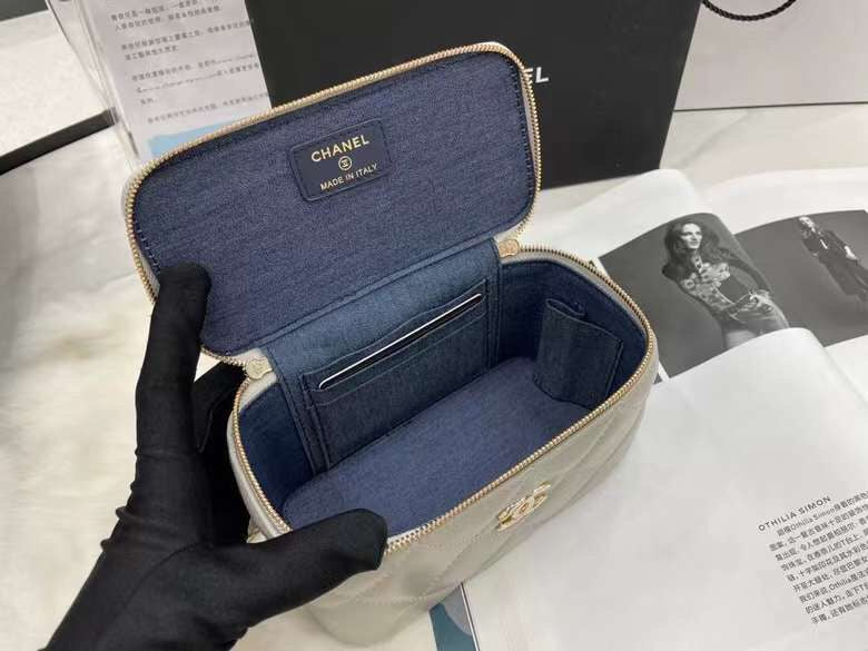  compact purse view 9