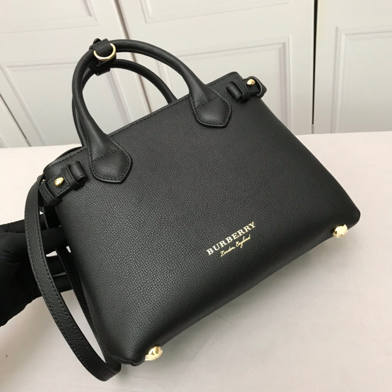 Ziva's Charm handbag – detail view (one versatile size)