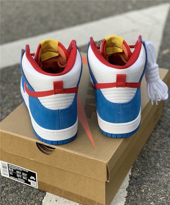 Nike Men's & Women's Premium Low-Top Trainers — Style 205 close-up view