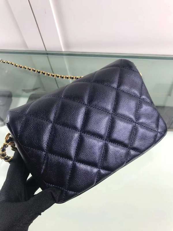 Zivas Charm Streamlined Design Fashion Handbag (Premium Everyday Carry) – Detail View